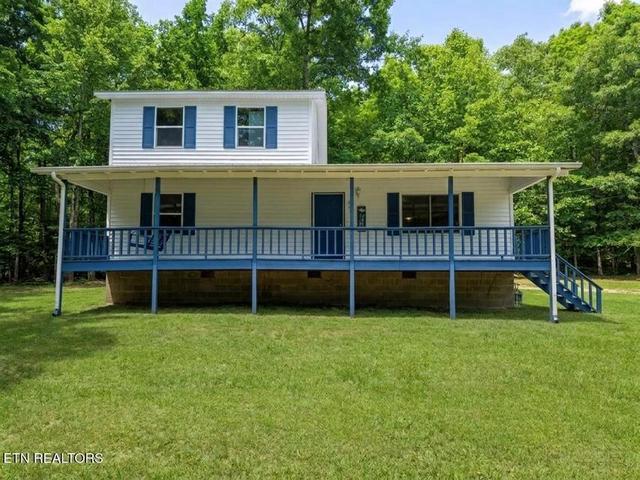125 Walnut Ln, Oneida, TN 37841