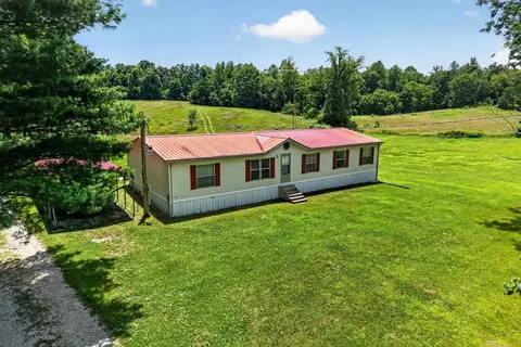 3013 Upper Hilham Rd, Livingston, TN 38570