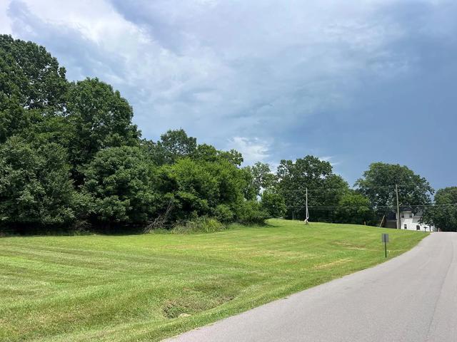 14 Lake Forest Dr, Mount Juliet, TN 37122