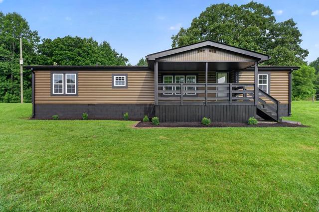 638 Manustown Rd, Woodbury, TN 37190