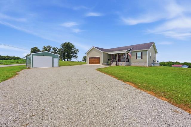 1767 Purvin Lollar Rd, Sparta, TN 38583