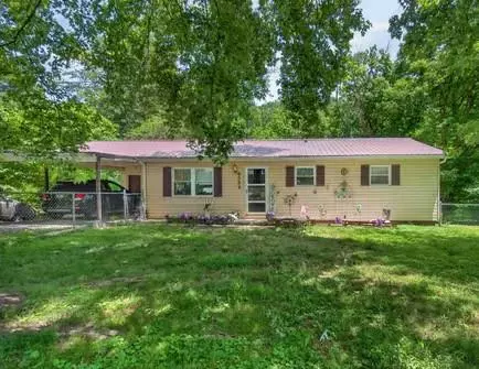 4554 S Creek Dr, Cookeville, TN 38506