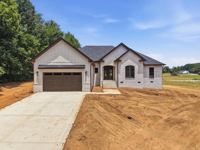 150 E Mccormick Rd, Livingston, TN 38570