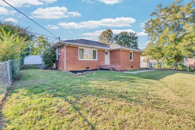 107 Oak St, Sparta, TN 38583