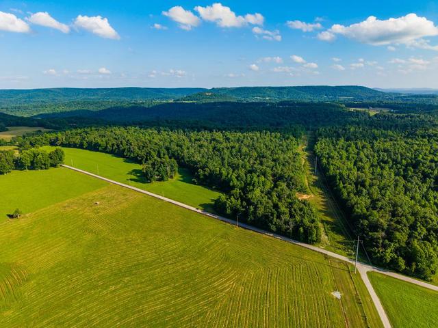 82 Ac Linder Mountain Rd, Livingston, TN 38570