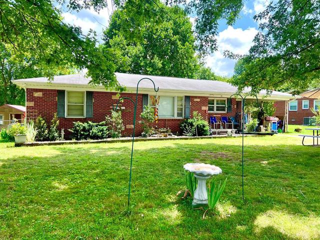 190 Epperson Ave, Cookeville, TN 38506