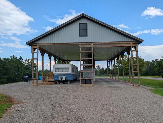 150 Hulse Rd, Burkesville, KY 42717