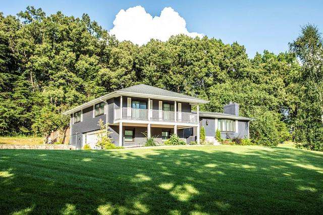 612 Oak Terrace Dr, Livingston, TN 38570