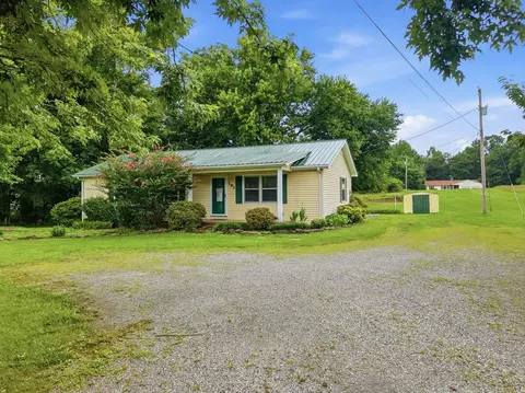 193 W Whitehall Rd, Cookeville, TN 38501
