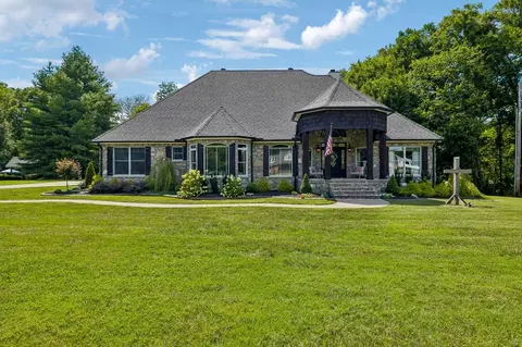 124 Poplar Dr, Brush Creek, TN 38547