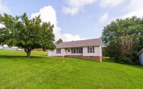 1051 Johnnie Bud Ln, Cookeville, TN 38501