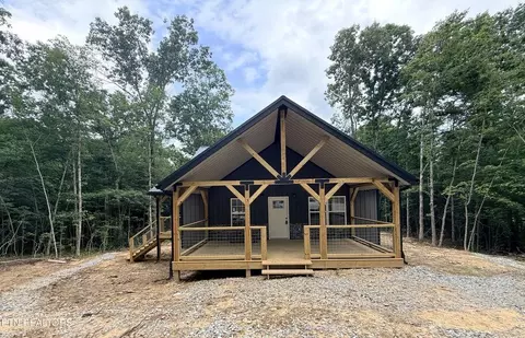 831 Remington Rd, Jamestown, TN 38556