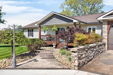 7668 Plateau Rd, Crossville, TN 38571