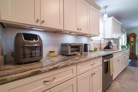 Kitchen - 153 Chestnut St, Baxter, TN 38544 photo 6 of 6