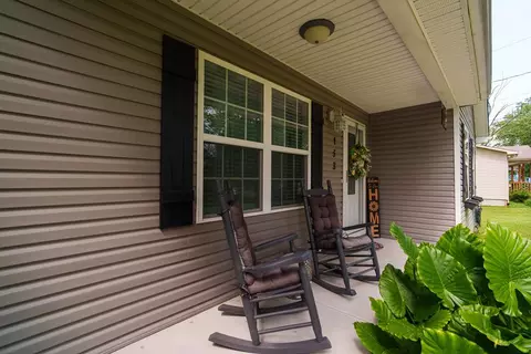 Exterior - 153 Chestnut St, Baxter, TN 38544 photo 4 of 11