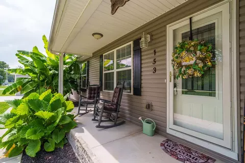 Exterior - 153 Chestnut St, Baxter, TN 38544 photo 3 of 11