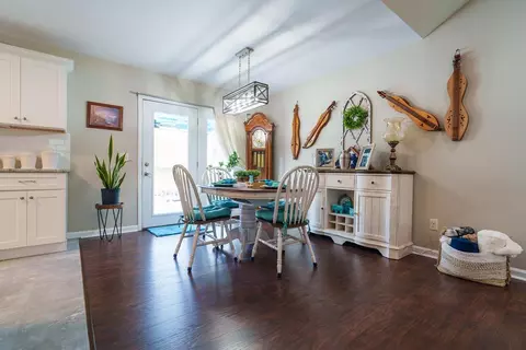 Dining - 153 Chestnut St, Baxter, TN 38544 photo 2 of 2