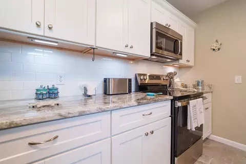 Kitchen - 153 Chestnut St, Baxter, TN 38544 photo 3 of 6