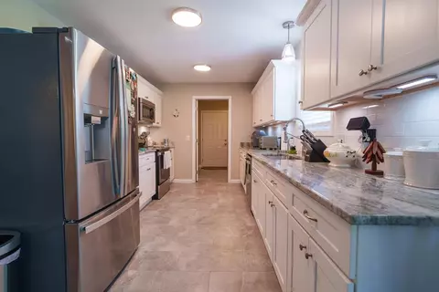 Kitchen - 153 Chestnut St, Baxter, TN 38544 photo 4 of 6