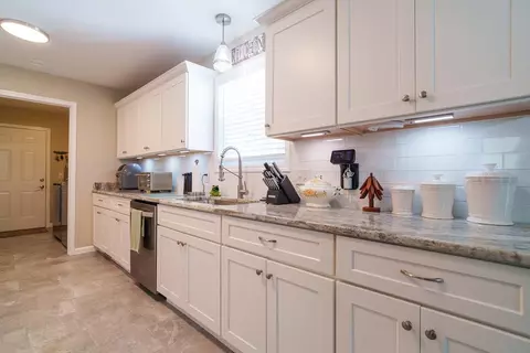 Kitchen - 153 Chestnut St, Baxter, TN 38544 photo 2 of 6