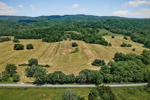 11 Plum Creek Road, Sparta, TN 38583