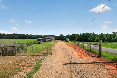 620 Roberts Cemetery Rd, Walling, TN 38587 photo 4