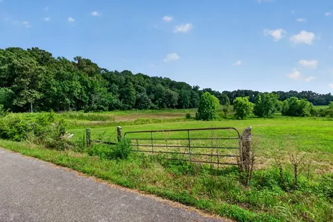 620 Roberts Cemetery Rd, Walling, TN 38587 photo 2