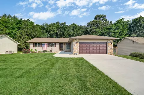 310 Southgate Dr, Crossville, TN 38555