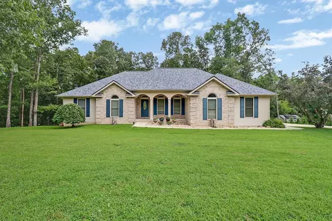 564 Cumberland View Dr, Crossville, TN 38571