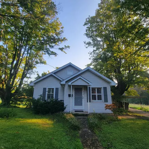 634 E 4th St, Cookeville, TN 38501