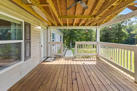 Exterior - 6321 Nash Rd, Baxter, TN 38544 photo 5 of 14
