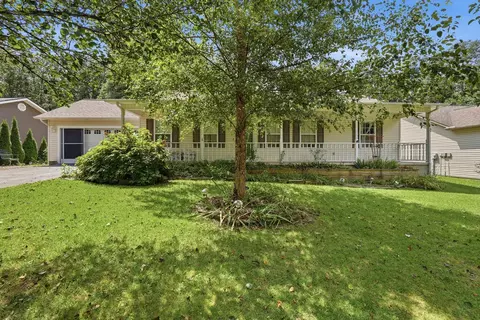 2018 Keno Dr, Crossville, TN 38572