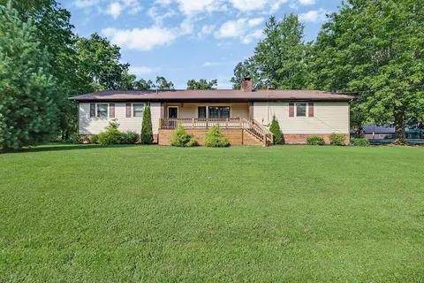 1019 Greenwood Dr, Jamestown, TN 38556