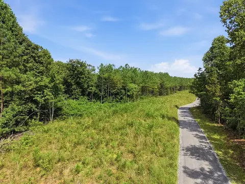 460 Bolin Rd, Crossville, TN 38572