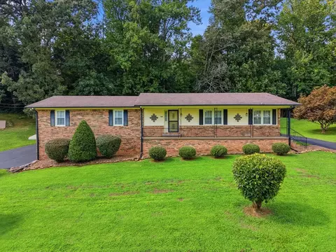 412 Freedom Trl, Sparta, TN 38583