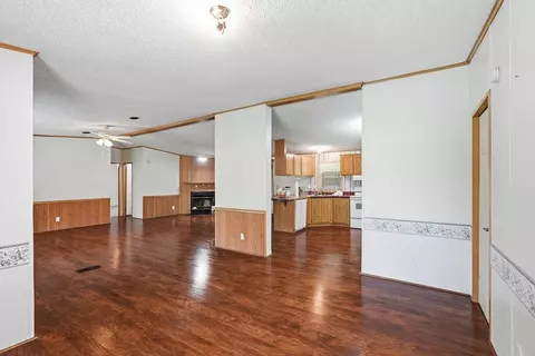 Living - 109 Doug Luna Rd, Walling, TN 38587 photo 4 of 4