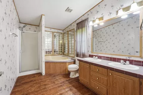 Bath - 109 Doug Luna Rd, Walling, TN 38587 photo 1 of 2