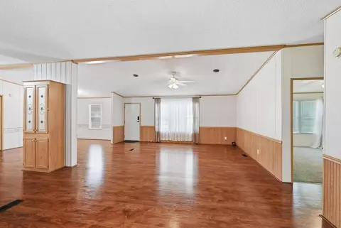 Living - 109 Doug Luna Rd, Walling, TN 38587 photo 3 of 4