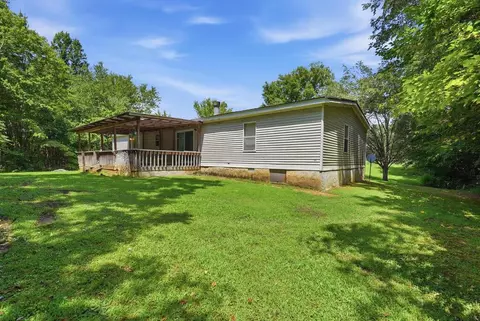 Exterior - 109 Doug Luna Rd, Walling, TN 38587 photo 5 of 7
