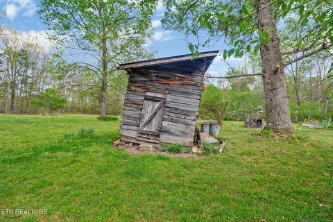 Exterior - 1243 Franklin Lp, Clarkrange, TN 38553 photo 6 of 20