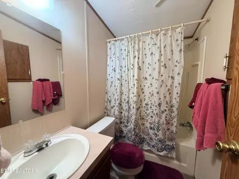 Bath - 1243 Franklin Lp, Clarkrange, TN 38553 photo 1 of 2