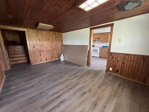 Living - 1089 Bicknell Rd, Clarkrange, TN 38553 photo 4 of 6