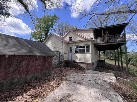 Exterior - 1089 Bicknell Rd, Clarkrange, TN 38553 photo 5 of 13