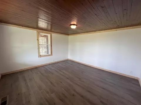Living - 1089 Bicknell Rd, Clarkrange, TN 38553 photo 1 of 6