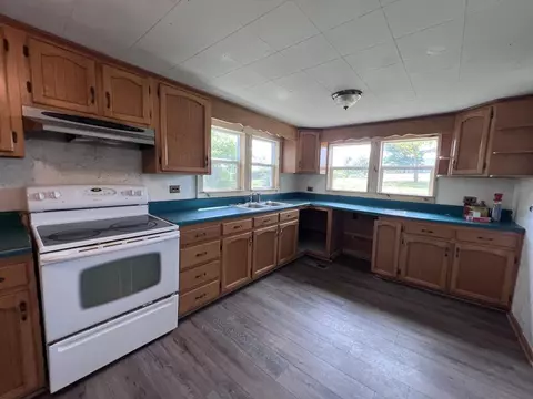 Kitchen - 1089 Bicknell Rd, Clarkrange, TN 38553 photo 2 of 3