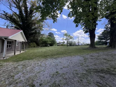 Exterior - 1089 Bicknell Rd, Clarkrange, TN 38553 photo 8 of 13