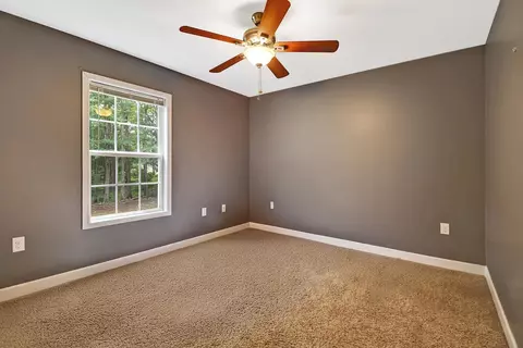 Bedroom - 552 Robs Rd, Grimsley, TN 38565 photo 5 of 7