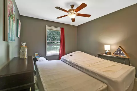 Bedroom - 552 Robs Rd, Grimsley, TN 38565 photo 7 of 7