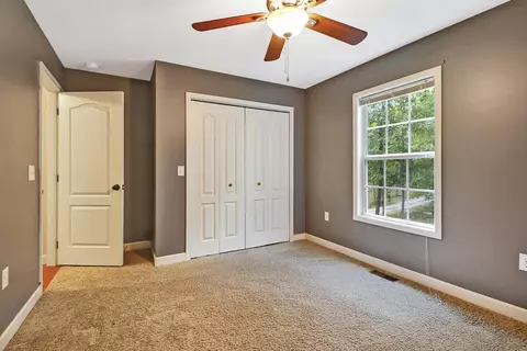 Bedroom - 552 Robs Rd, Grimsley, TN 38565 photo 4 of 7
