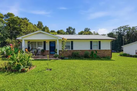 162 W Whitehall Rd, Cookeville, TN 38501